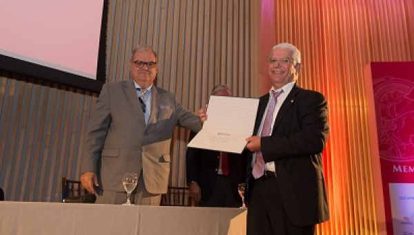 Prof. Paulo S. R. Diniz toma posse como Membro Titular da Academia Brasileira de Ciências (ABC)