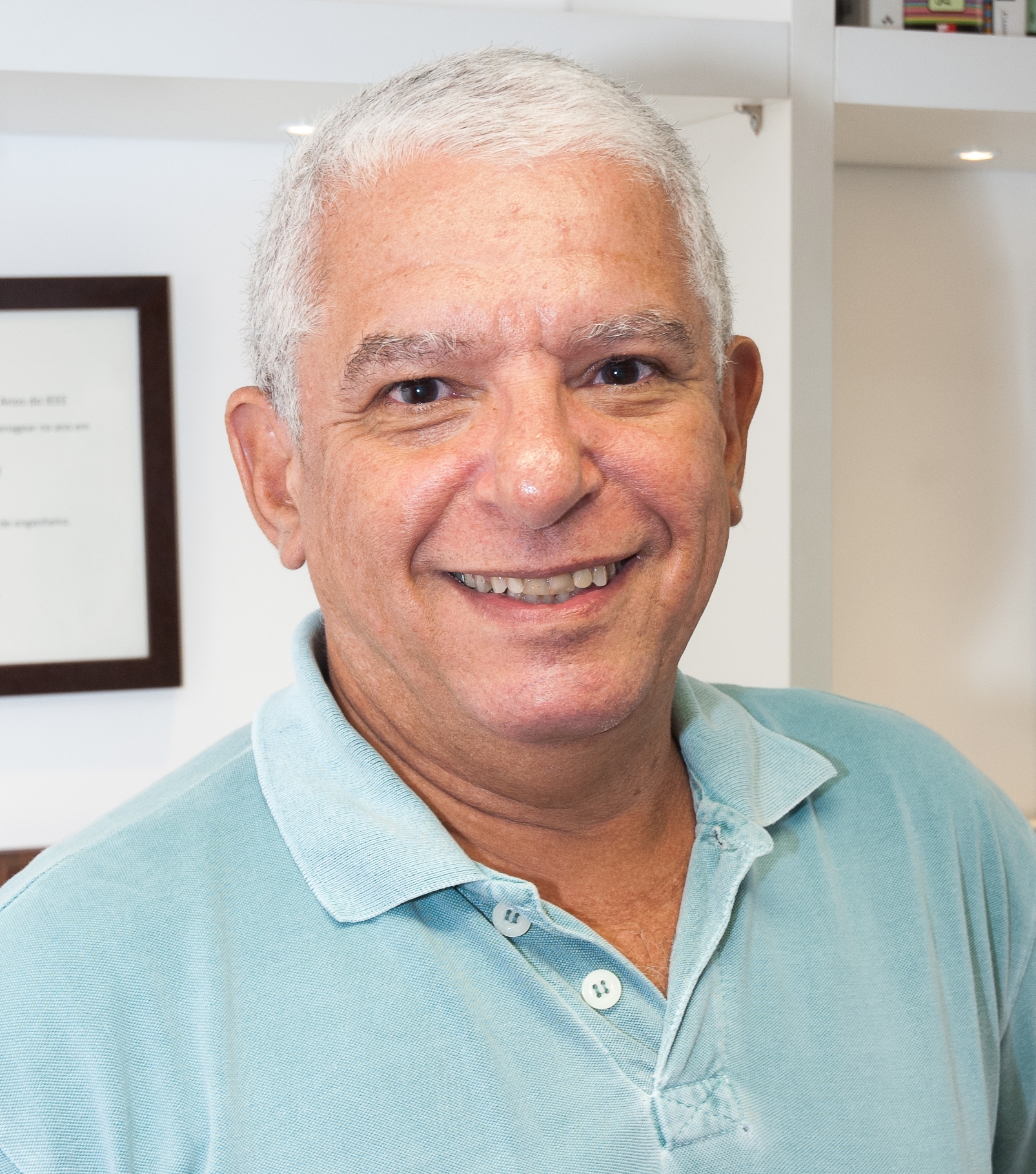 Paulo S. R. Diniz has been elected to serve on the IEEE Signal Processing Society Board of Governors in the capacity of Regional Director-at-Large for Regions 7 & 9